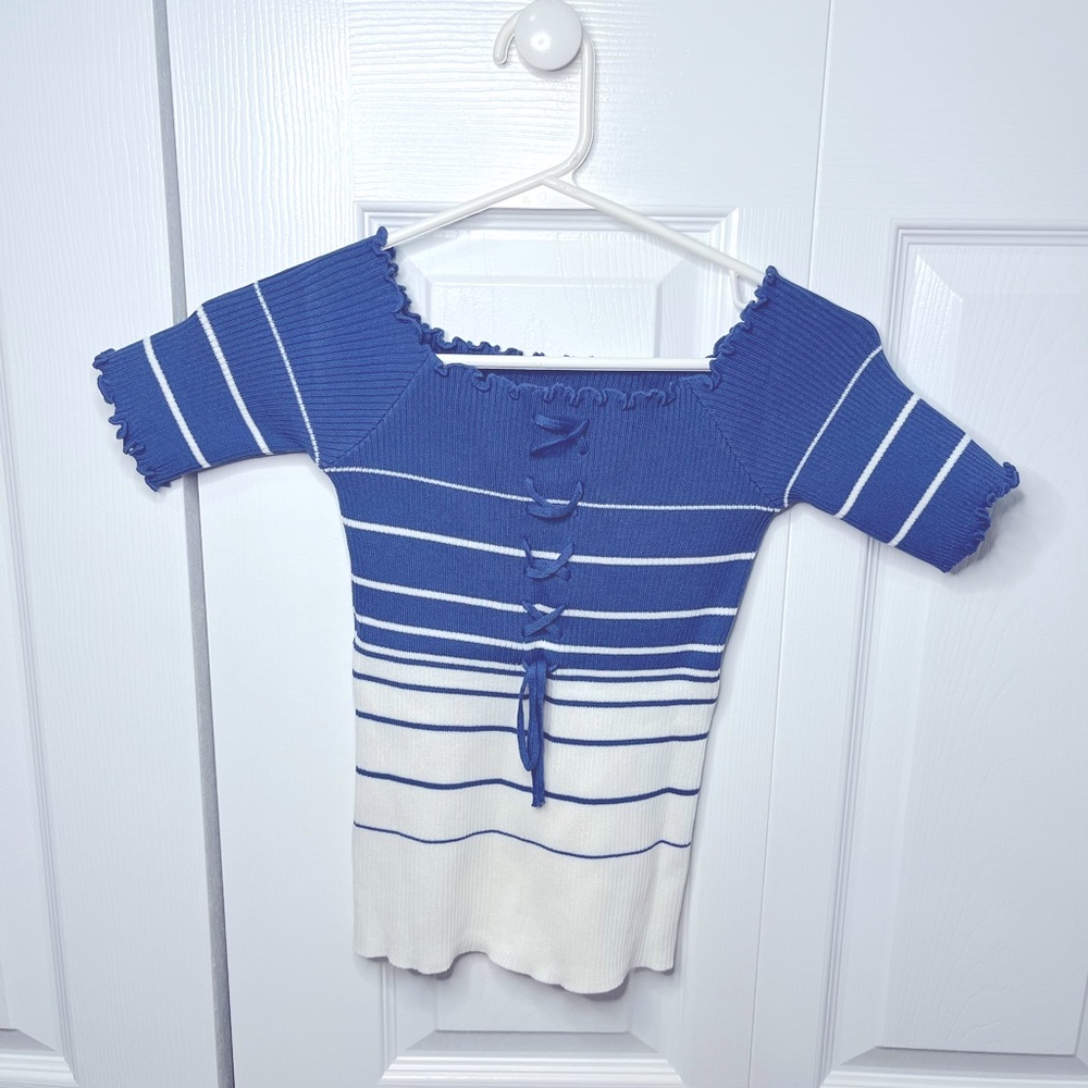 WOMENS ONE SIZE FITS ALL BLUE AND WHITE LACE UP TOP